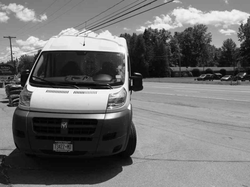 a-dodge-van-at-the-local-orchard_t20_3xkg2R